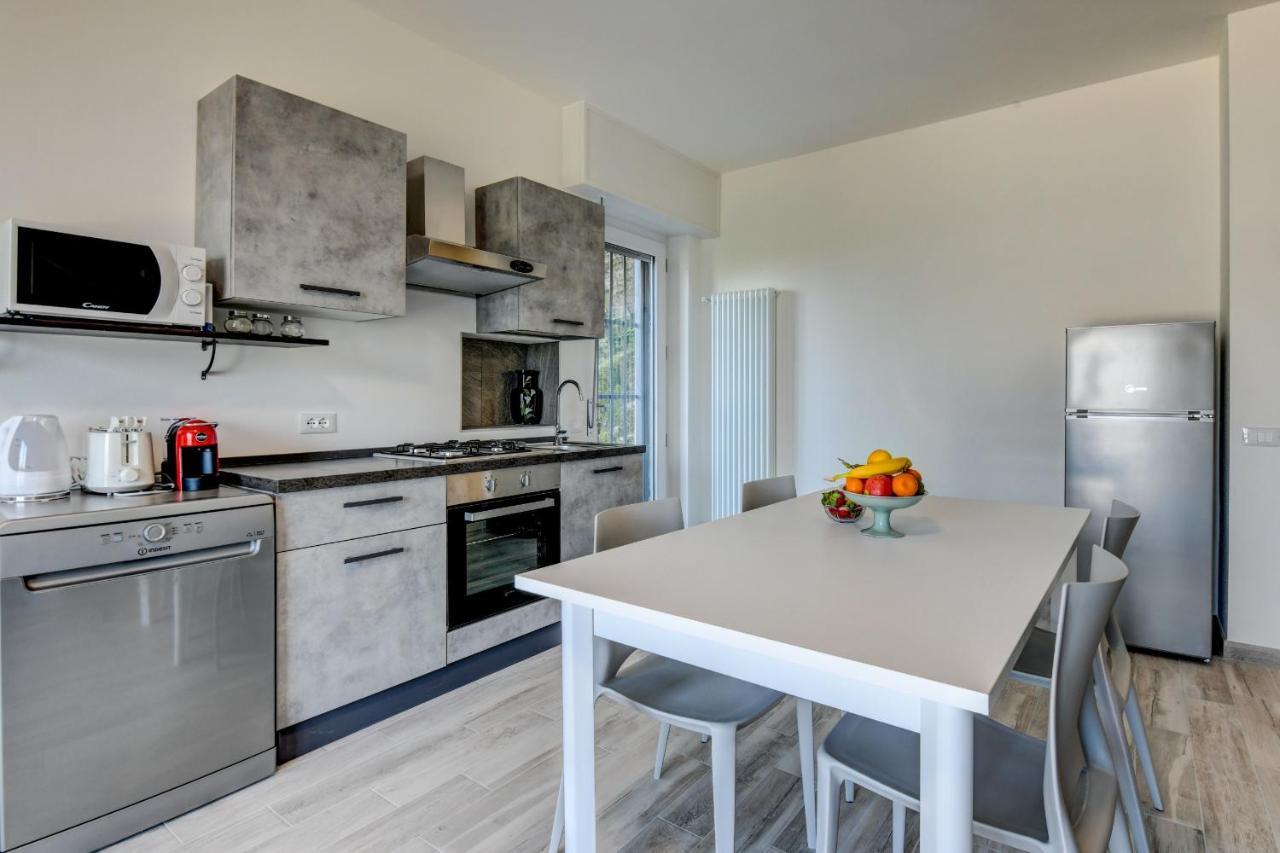Studio Baldo - Brenzone Holiday Apartments エクステリア 写真