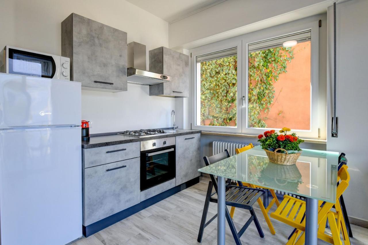 Studio Baldo - Brenzone Holiday Apartments エクステリア 写真